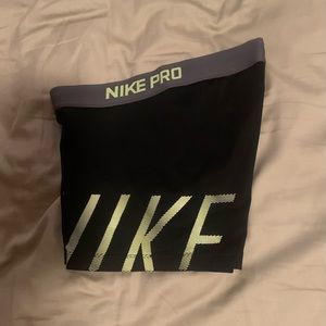 Nike Pro Spandex Shorts Women’s Small